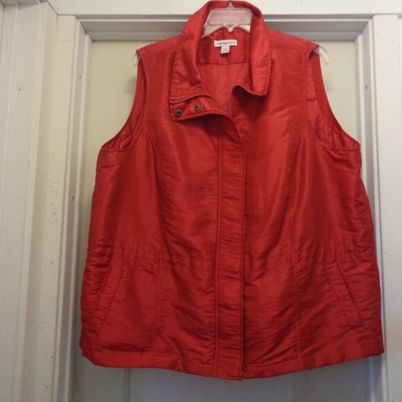 BRIGHT RED SATINY ZIP UP WARM VEST BY COLDWATER CREEK 3 X 24/26 W - Picture 1 of 8